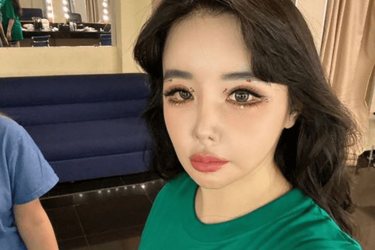 park bom 2ne1 thumbnail