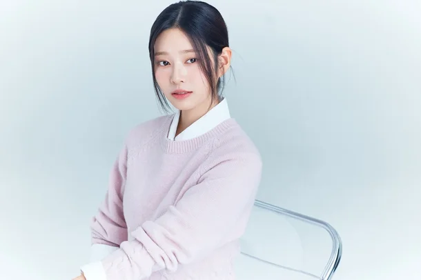 Kim Min-joo izone thumbnail