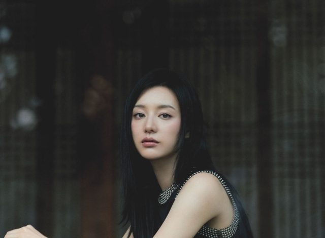 kim ji-won queen of tears