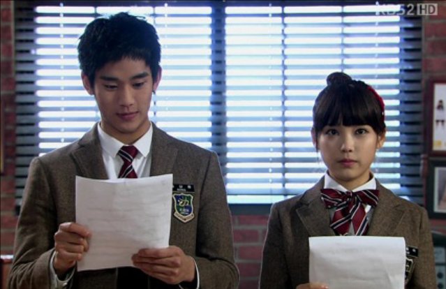 IU Dragged Into Kim Soo Hyun's Controversy 5
