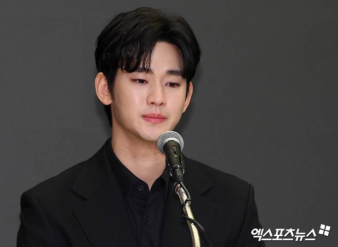 Kim Soo-hyun Accuses Late Kim Sae-ron's Family of Fabricated Evidence 5