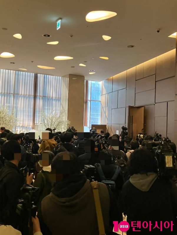 kim soo hyun press conference kim sae ron 5