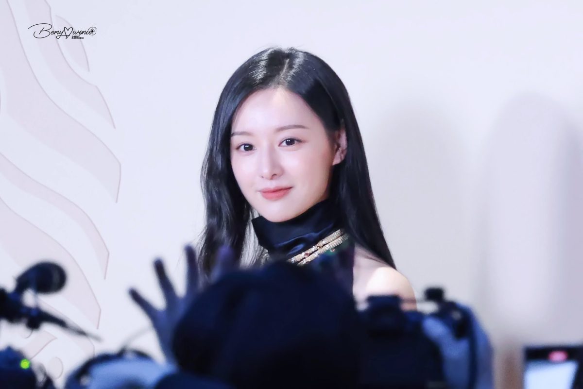 kim ji-won-Bulgari Serpenti Infinito exhibition photo