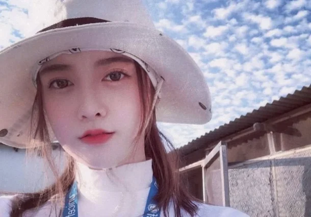 Goo Hye Sun unicef uniform