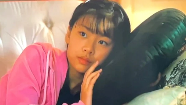 The high school girl tutored by IU turns out to be Gong Yoo daughter