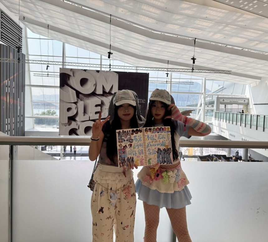 NewJeans Takes Over Hong Kong