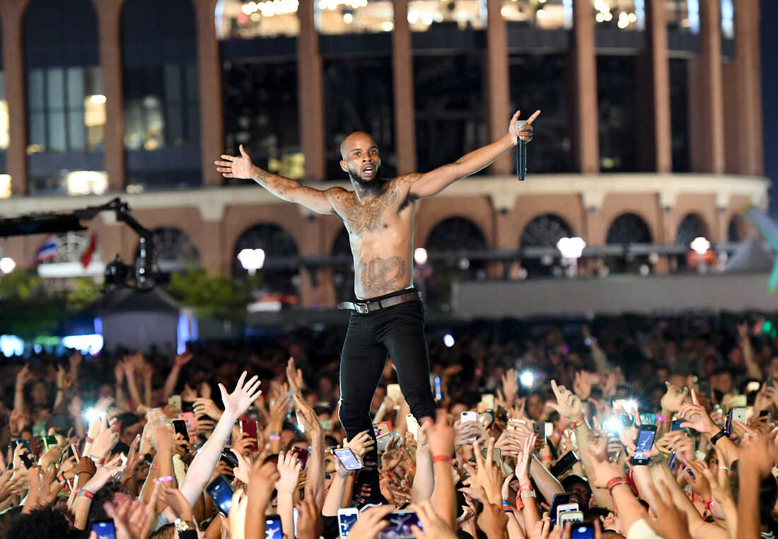 NEW YORK, NY - SEPTEMBER 16: Rapper Tory Lanez performs onstage during the Meadows Music And Arts Festival - Day 2 at Citi Field on September 16, 2017 in New York City. (Photo by Roy Rochlin/Getty Images)