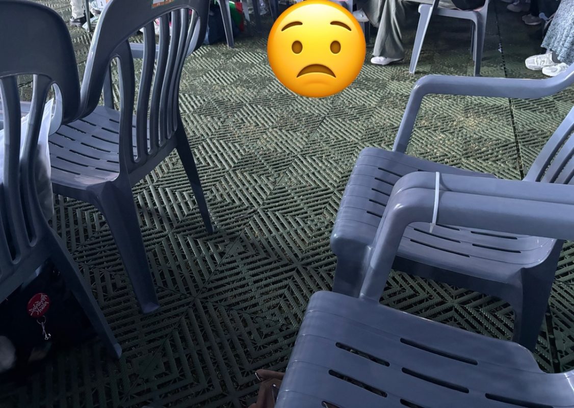 SEVENTEEN Empty Seats at Fanmeeting