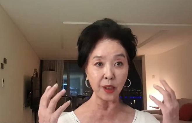 Veteran Actress kim bu seon Questions Harsh Treatment of Kim Soo-hyun 