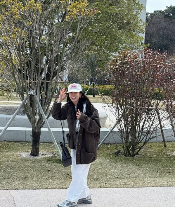 son ye jin hyunbin new couple photo