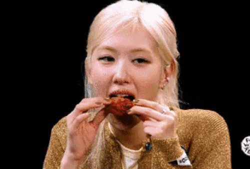 rose eating natural