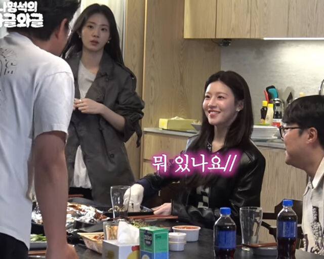 Na PD Swoons Over Go Youn-jung’s Stunning Visuals