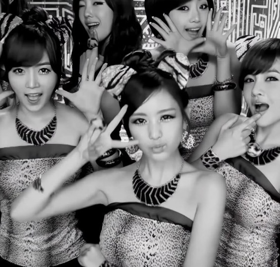High Schooler Falls into T-ara Fandom After Watching Eunjung’s Viral Reels 9