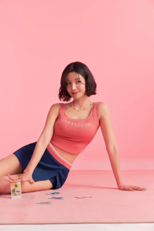 Kwon Eun-bi Unveils Swimwear Photoshoot, Proving Her Status as a Blue-Chip in Advertising 3