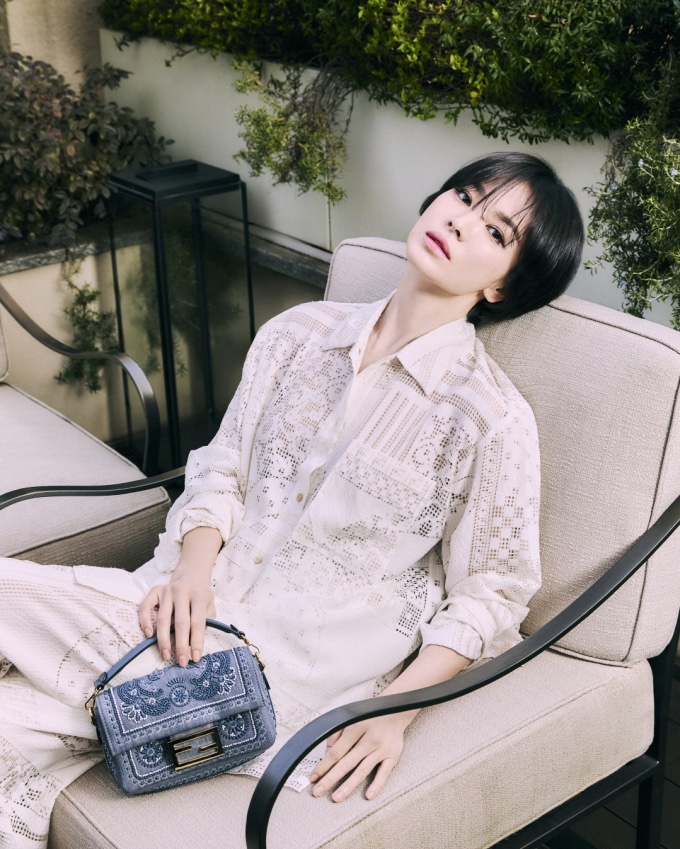 song-hye-kyo-slowly-and-intensely-1