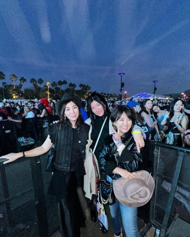 Jennie's mother (far right) has always stood by her daughter during the key milestones of her career.