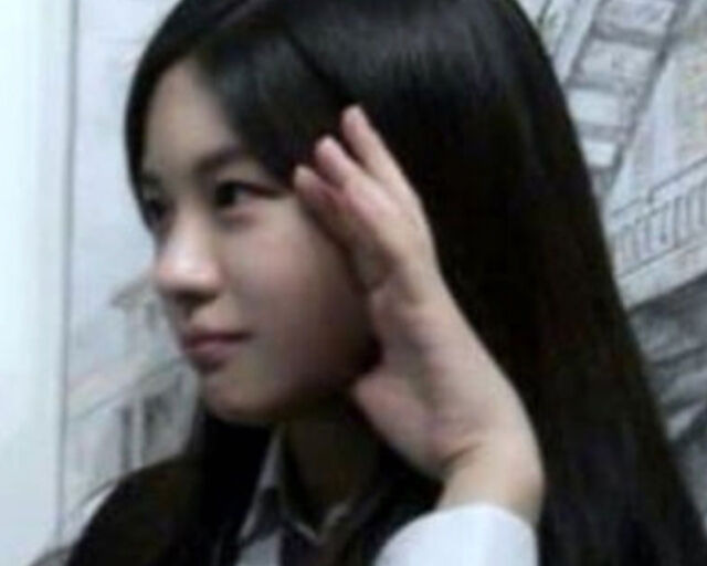Go Youn-jung Faces Edited Graduation Photo Scandal Amid Rising Popularity 1