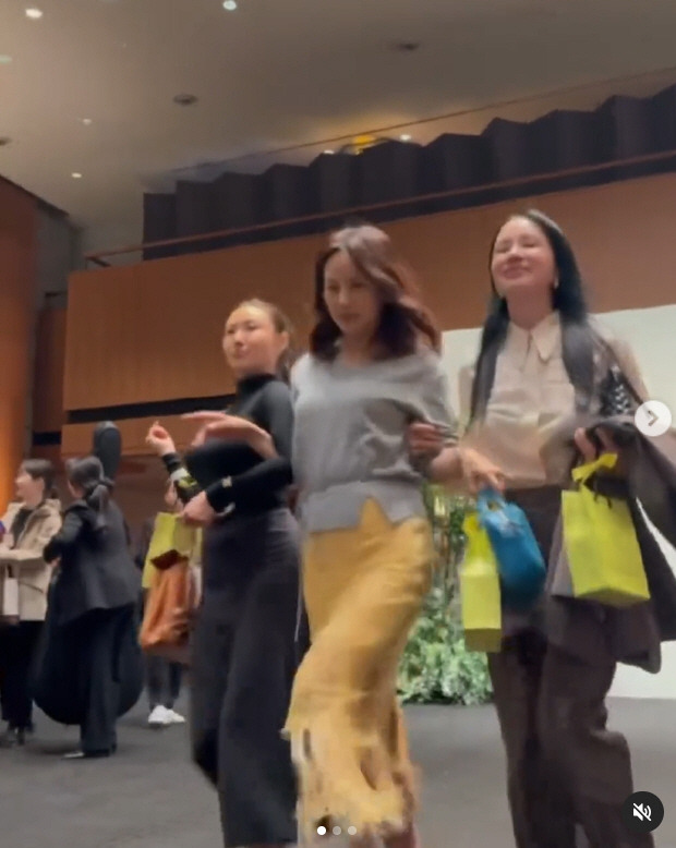 Refund Sisters Reunion Yoo Jae-suk and Lee Hyori Shine at Kim Jong-min's Wedding 2
