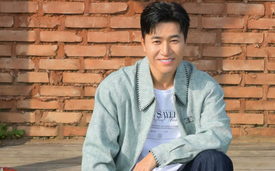 Kim Jong Min profile 5