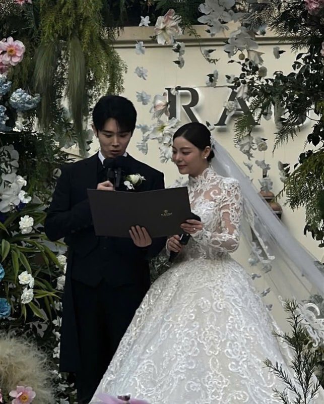 Ailee Marries Single’s Inferno Heartthrob Choi Si-hoon in Star-Studded Wedding 5