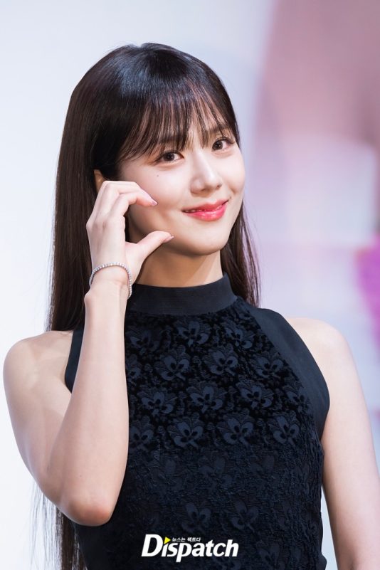 Jisoo Han So Hee A Visual Showdown at Dior Exhibition 6