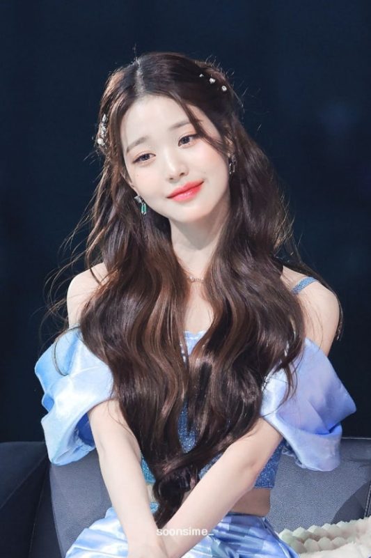 Why Jang Wonyoung Is the Unexpected 4th-Gen Girl Crush 2