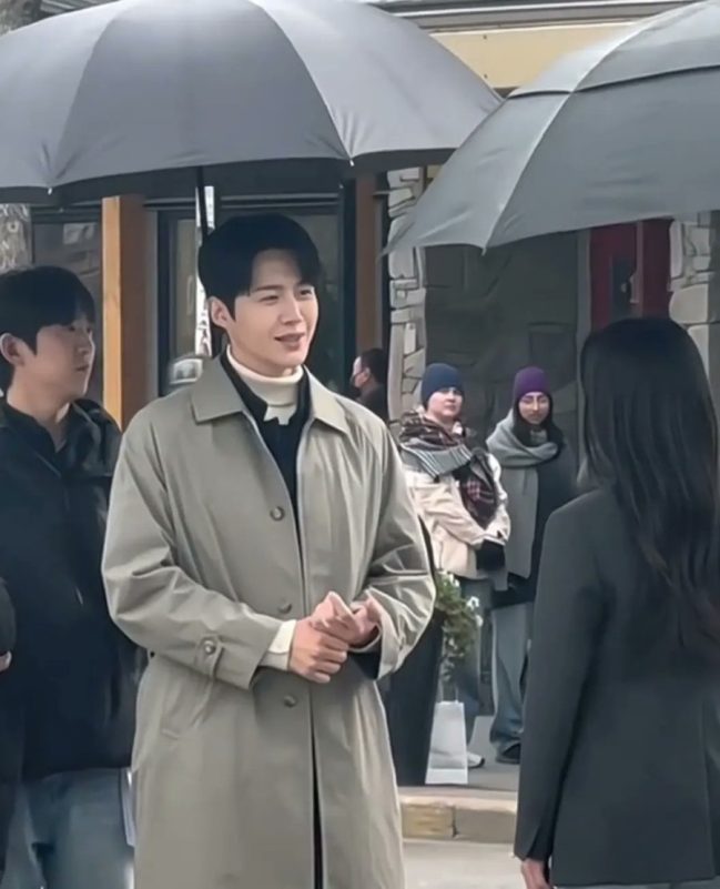 Kim Seon Ho and Go Yoon Jung Can This Love Be Translated 5