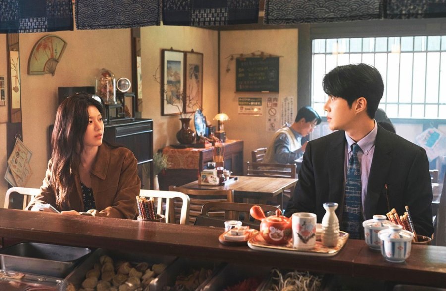 Kim Seon Ho and Go Yoon Jung Can This Love Be Translated 1