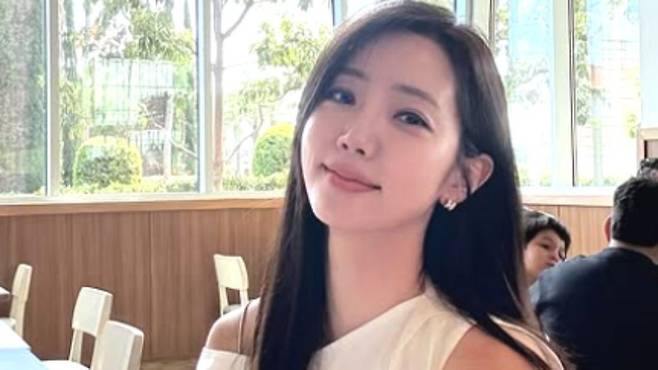 Former Korean Announcer Spotted at Leonardo DiCaprio’s Mansion 1