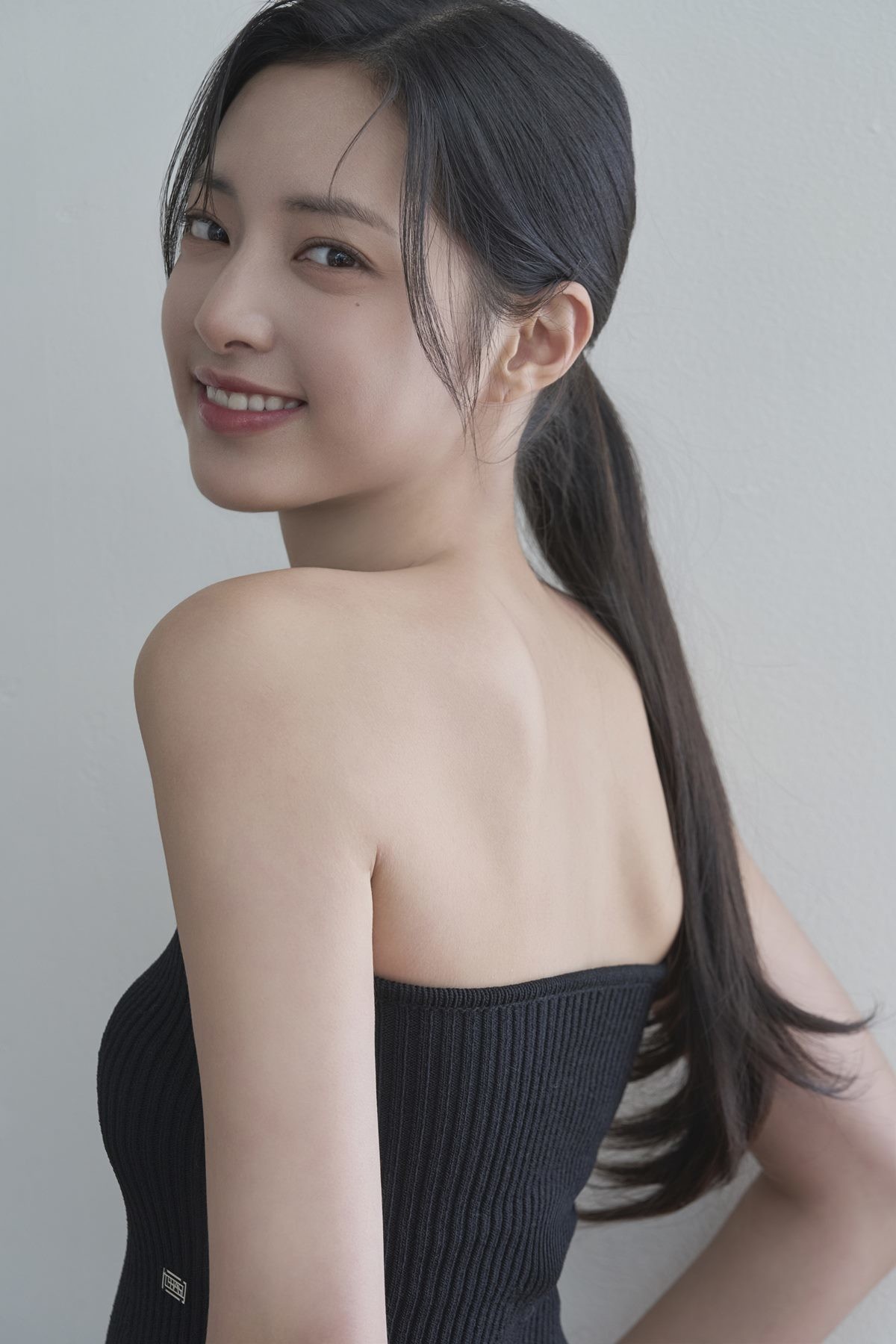 Former YG trainee & Single’s Inferno 4 Star Park Hae-rin Emerges as Breakout Star