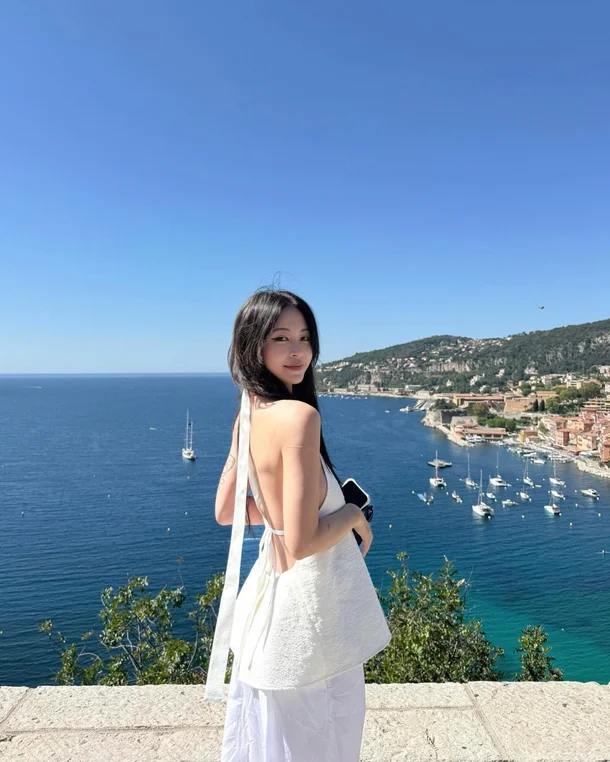 Hyomin in Hawaii Honeymoon 1