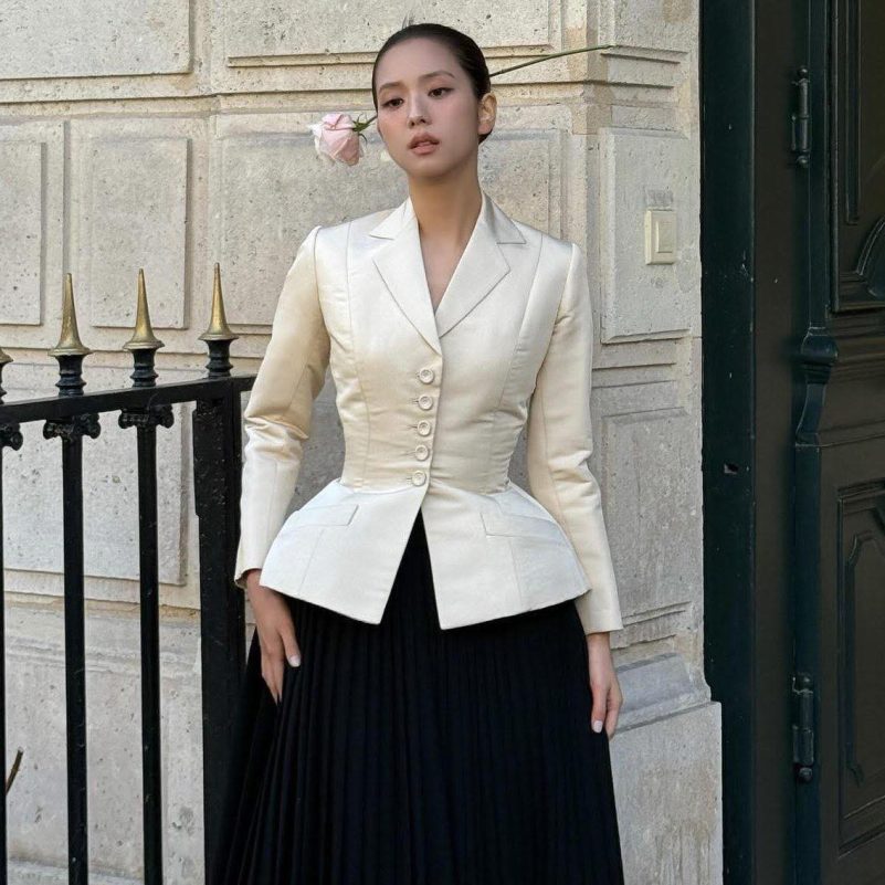 Leaked Set Photos of Jisoo’s New Drama Stir Controversy Online Over Her Drastic Transformation 1