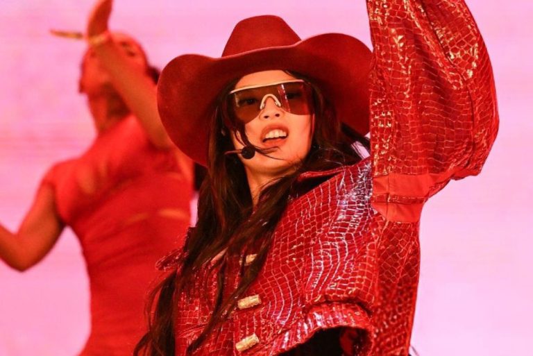 Jennie Sets Coachella 2025 Ablaze with Solo Debut: Did It Meet