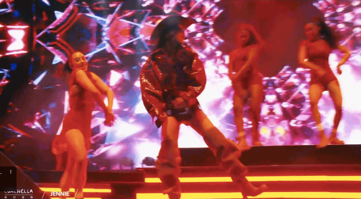 jennie coachella 2025 3