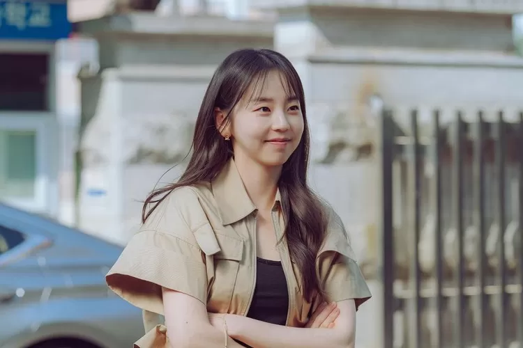 Ahn So-hee Profile 13