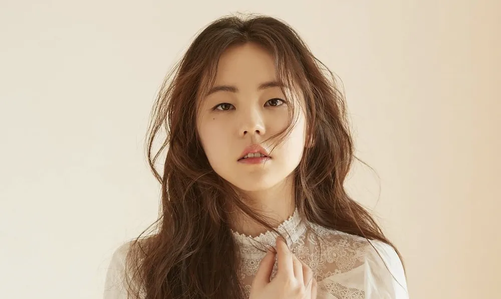 Ahn So-hee Profile 6