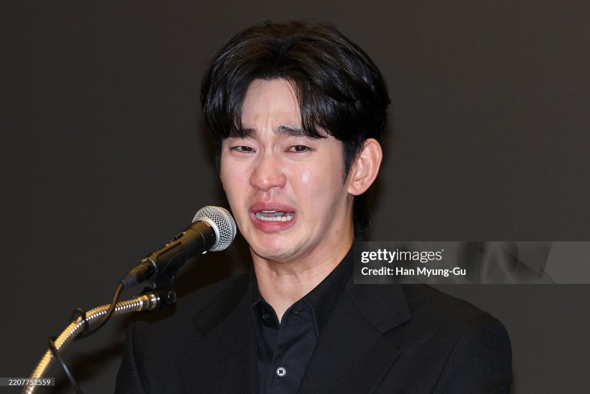Kim Soo-hyun Press Conference Worn-Out Makeup 1