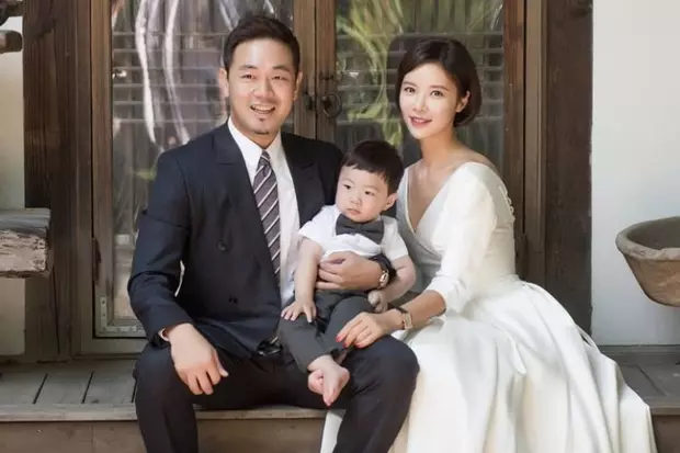 hwang jung eum family