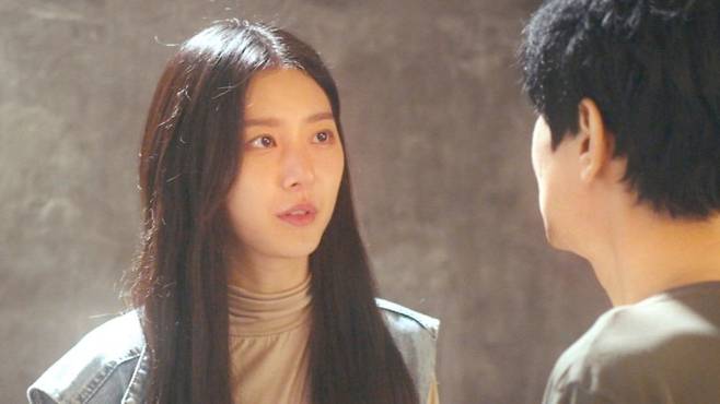 kim sae-ron final film guitar manportrait-woman-man-serious.