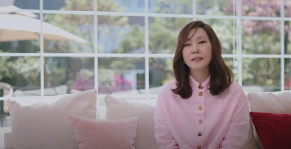 Artists Turning to YouTube After Falling Out of the Spotlight