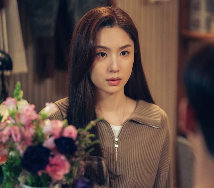 Eun Kang (Seo Ji Hye) – Red Balloon