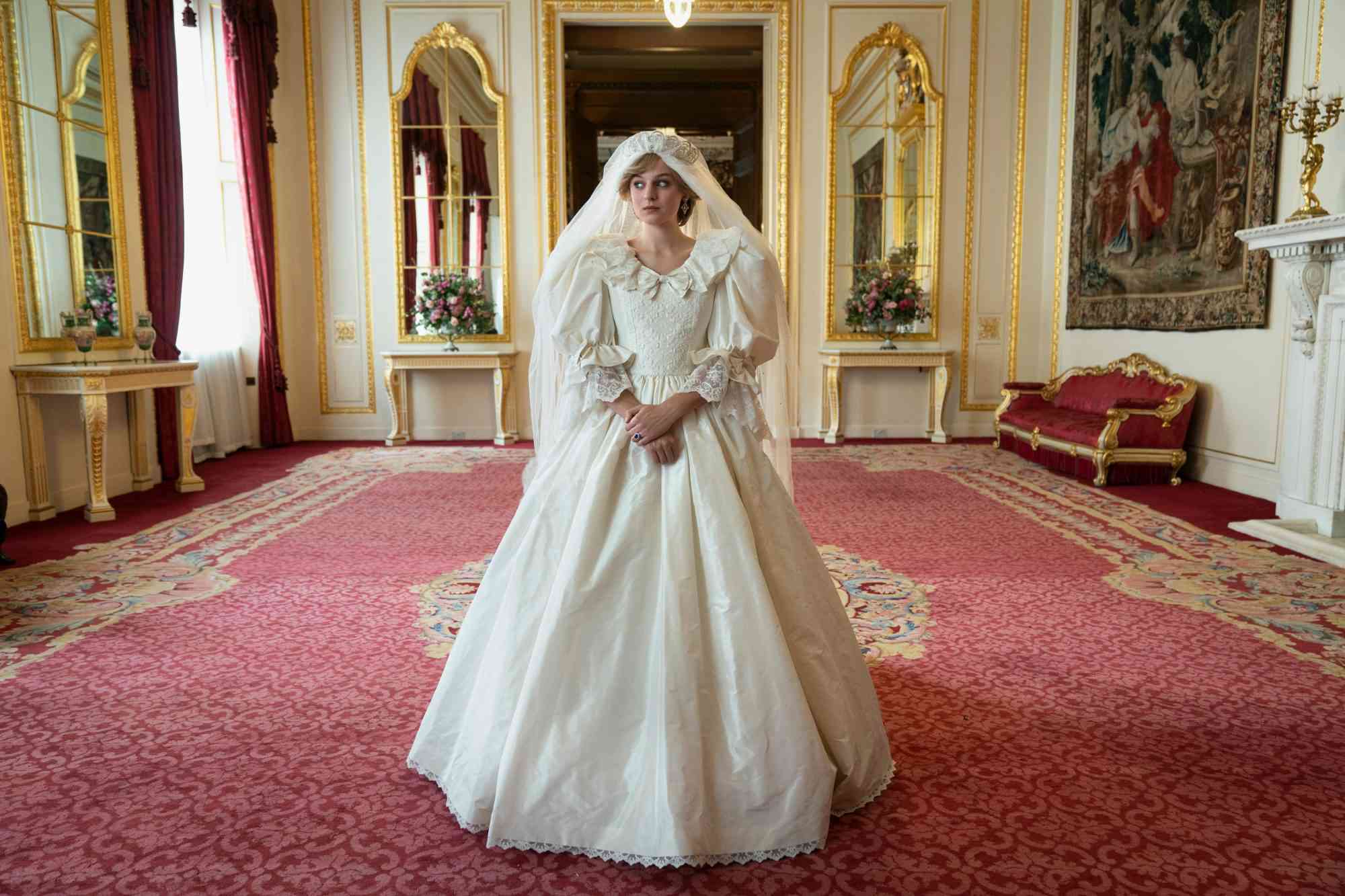 most beautiful movie bridesbride-weddingdress-palace-veil.