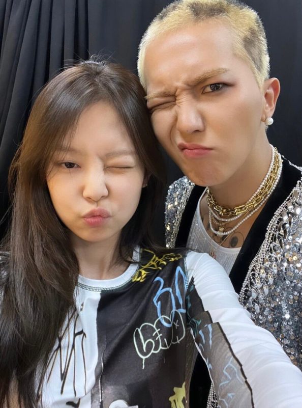 winner mino military service controversyselfie-winking-pout-jewelry.
