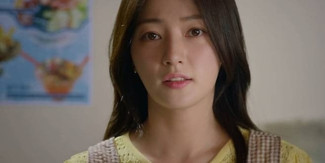 school bullying k-drama controversyportrait-woman-Asian-indoor.