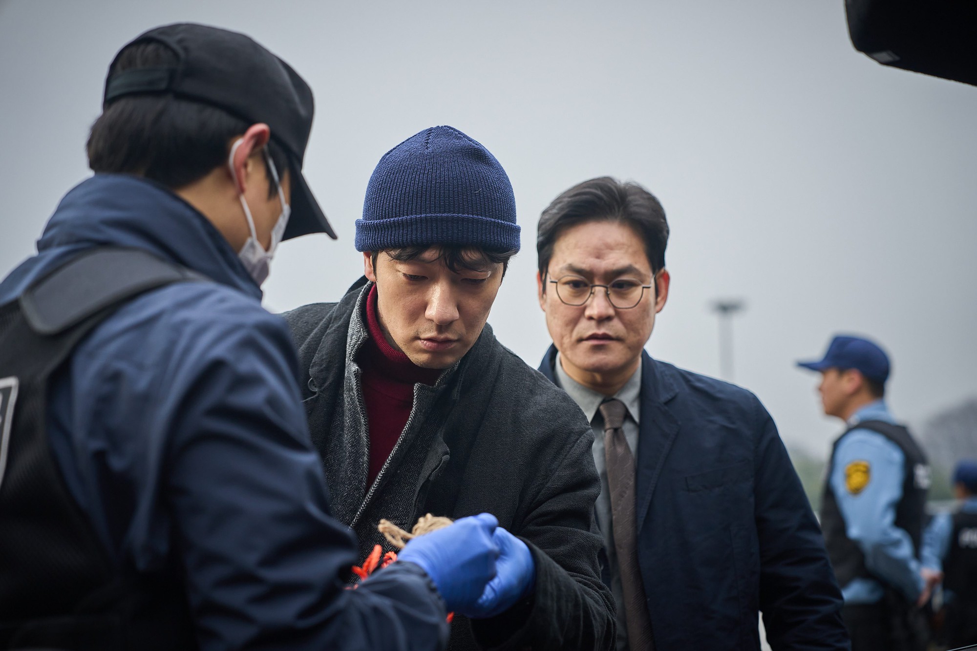 nine-puzzles-disneyplus-korea-thriller-hit-4