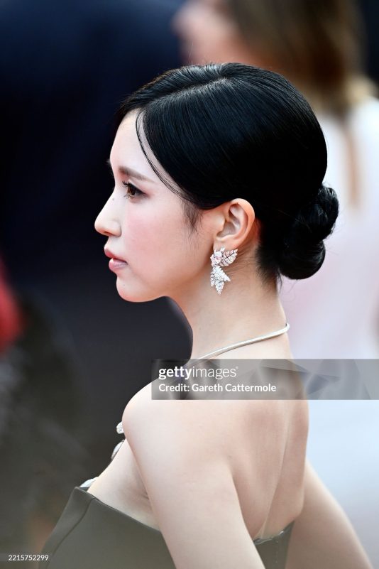 cannes-twice-mina-2025195-6