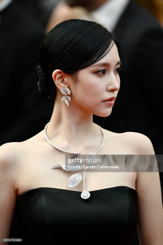 cannes-twice-mina-2025195-5