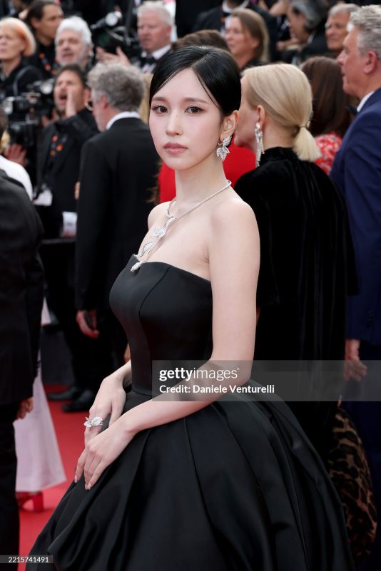 cannes-twice-mina-2025195