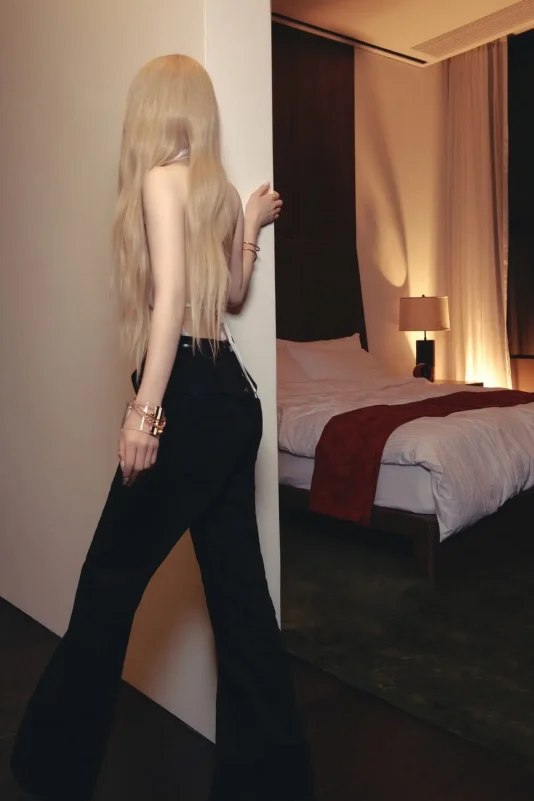 irene seulgi teaser controversyblonde-pants-bedroom-jewelry.