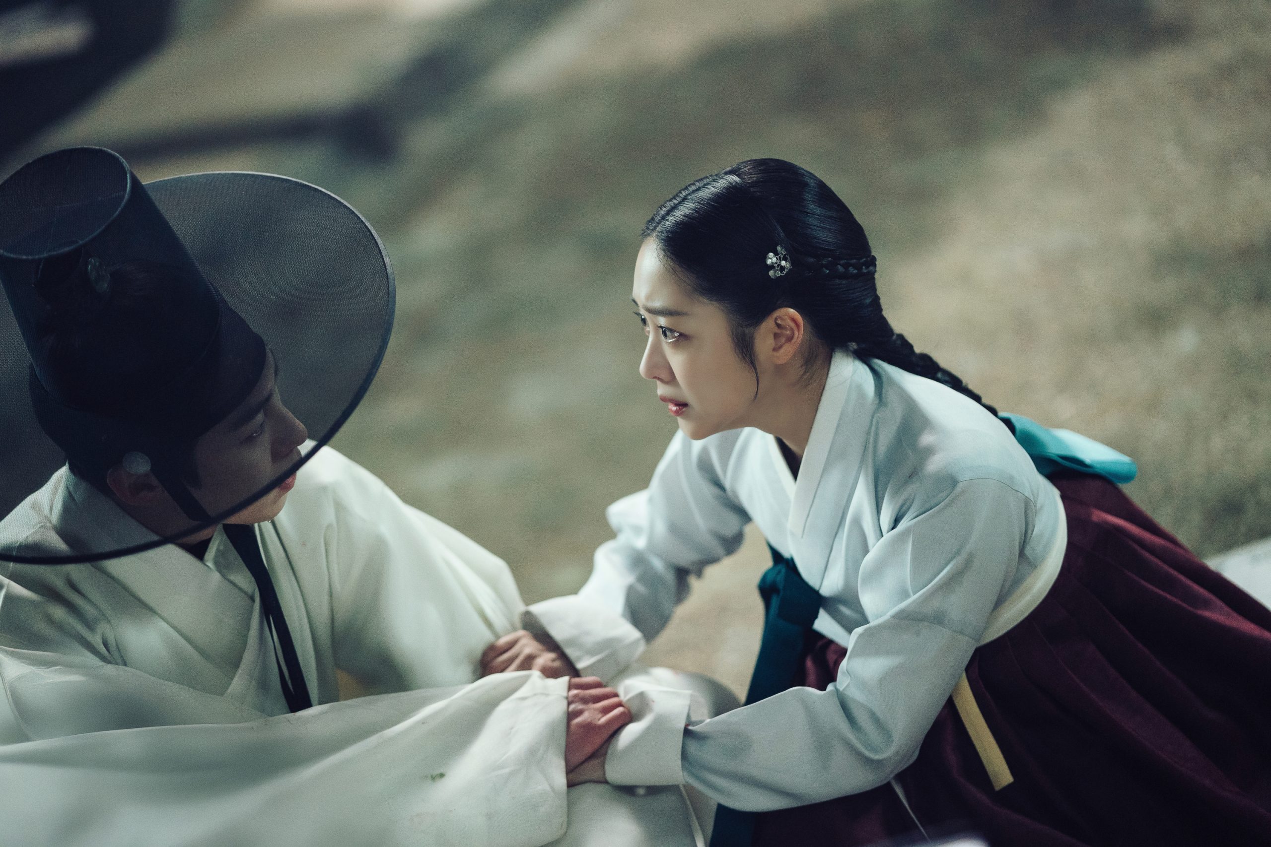 Lee Jae-wook and Jo Bo-ah's Drama Tops Charts Despite Mixed Reviews